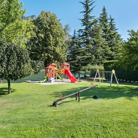 Apartmán Spacious In Idro With Shared Pool Crone