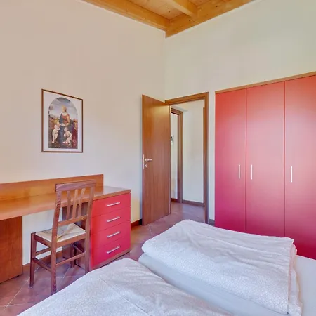 Spacious In Idro With Shared Pool Apartmán *