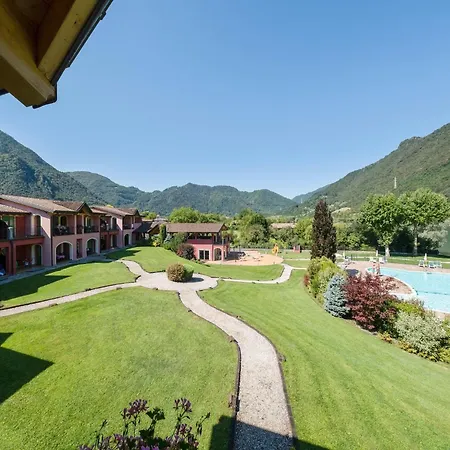 Spacious In Idro With Shared Pool