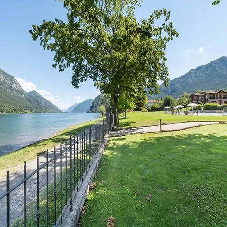 Spacious In Idro With Shared Pool Apartmán *