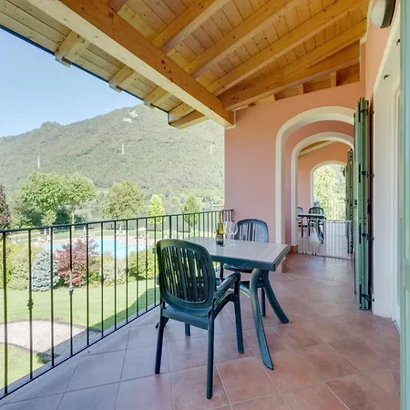 Spacious In Idro With Shared Pool
