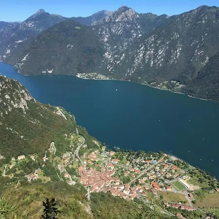 Spacious In Idro With Shared Pool