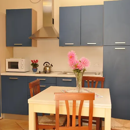 דירה Spacious In Idro With Shared Pool *