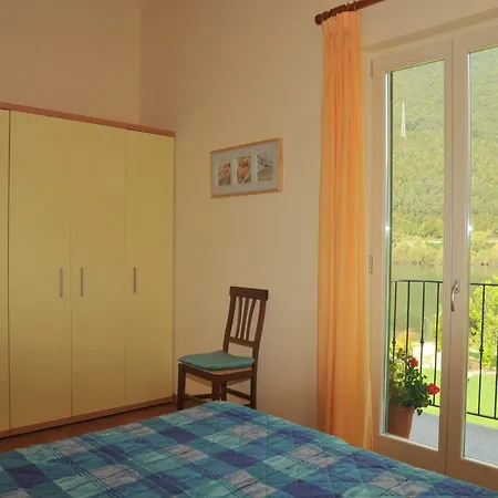 Spacious In Idro With Shared Pool Апартаменты