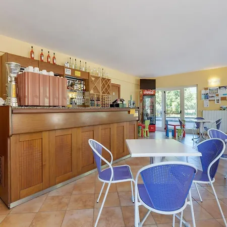 Spacious In Idro With Shared Pool Кроне
