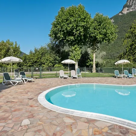 Spacious In Idro With Shared Pool Апартаменты