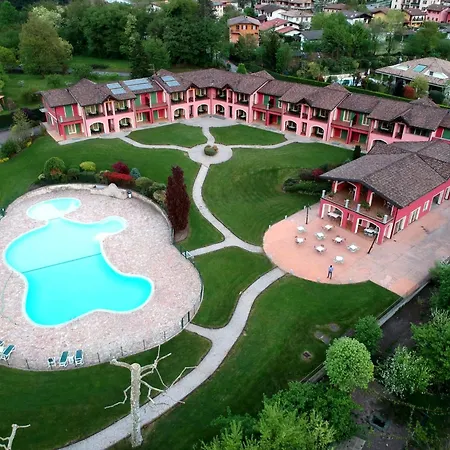Spacious In Idro With Shared Pool Кроне