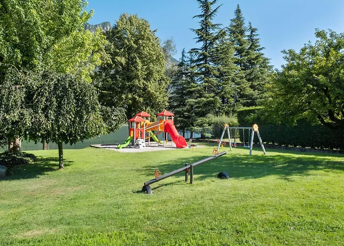 Spacious In Idro With Shared Pool Apartment