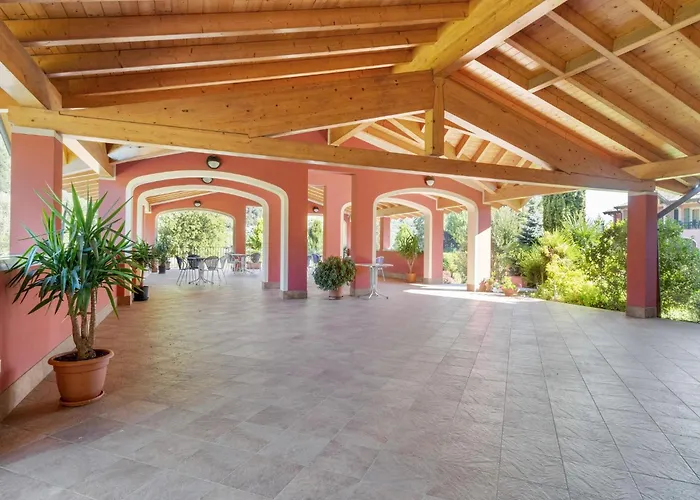 Apartment Spacious In Idro With Shared Pool Crone