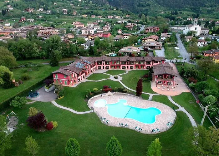 Spacious In Idro With Shared Pool *
