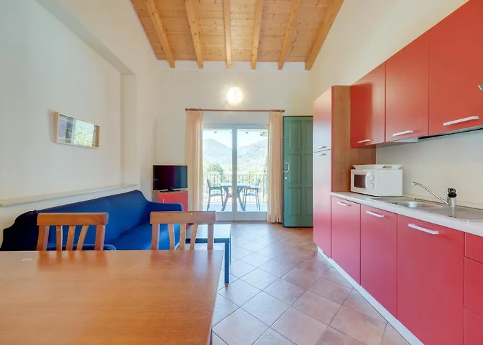 Spacious In Idro With Shared Pool