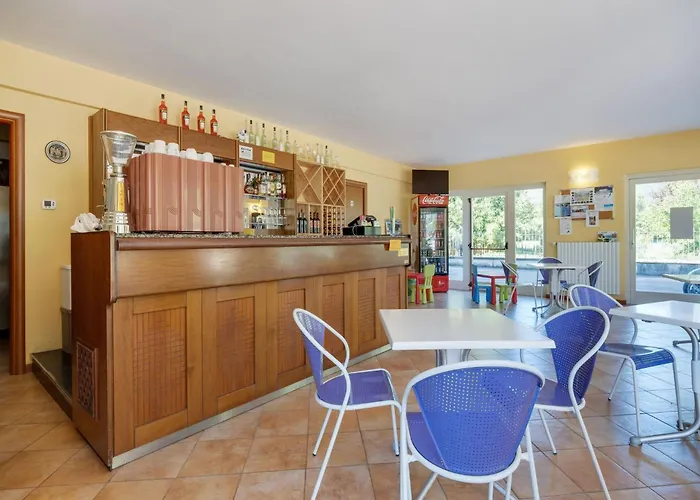 Spacious In Idro With Shared Pool Crone