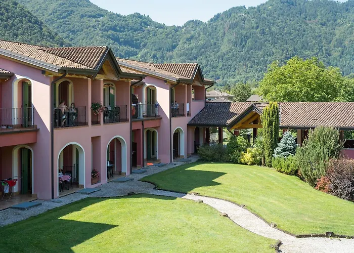 Spacious In Idro With Shared Pool Apartment Crone