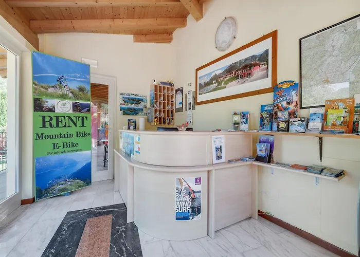 Spacious In Idro With Shared Pool Crone
