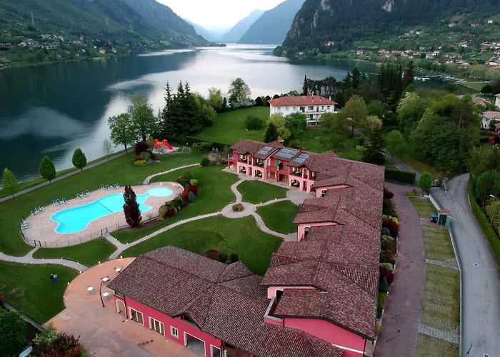 Apartment Spacious In Idro With Shared Pool *