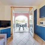 Spacious In Idro With Shared Pool Lejlighed Crone