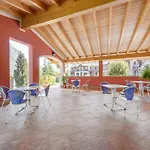 Spacious In Idro With Shared Pool * Crone