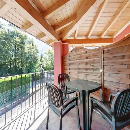 Spacious In Idro With Shared Pool *