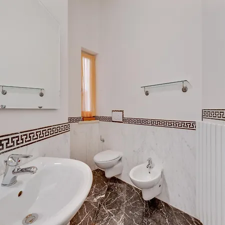 Spacious In Idro With Shared Pool Апартаменты *