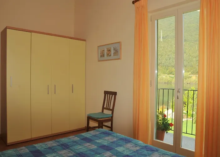 Spacious In Idro With Shared Pool Apartament
