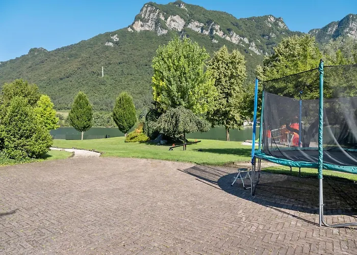 Spacious In Idro With Shared Pool Apartament